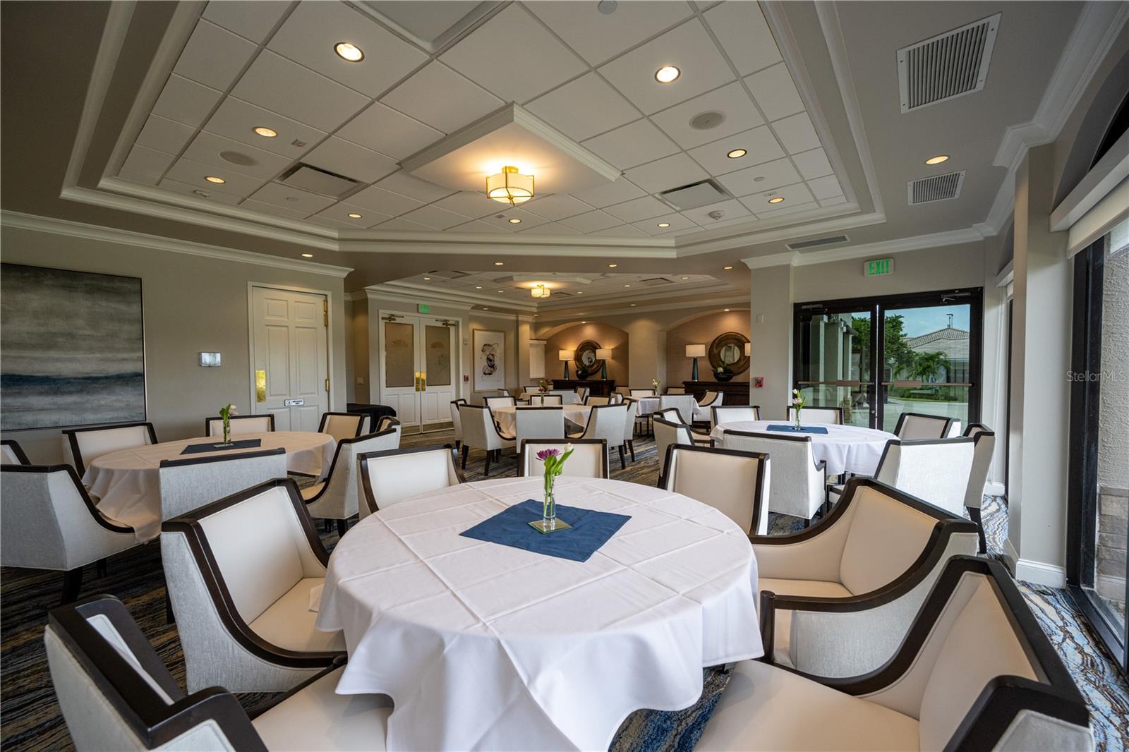 HERITAGE OAKS GOLF & COUNTRY CLUB - Residential