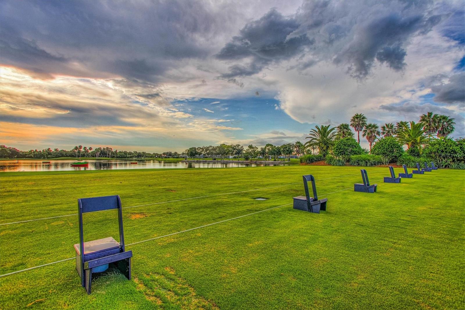 HERITAGE OAKS GOLF & COUNTRY CLUB - Residential