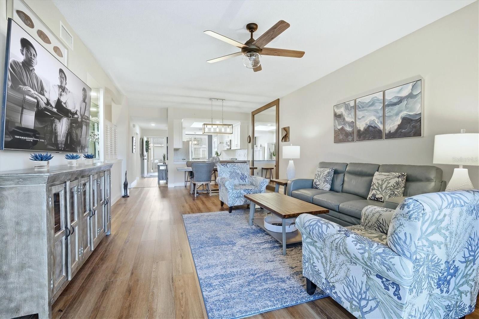 HERITAGE OAKS GOLF & COUNTRY CLUB - Residential