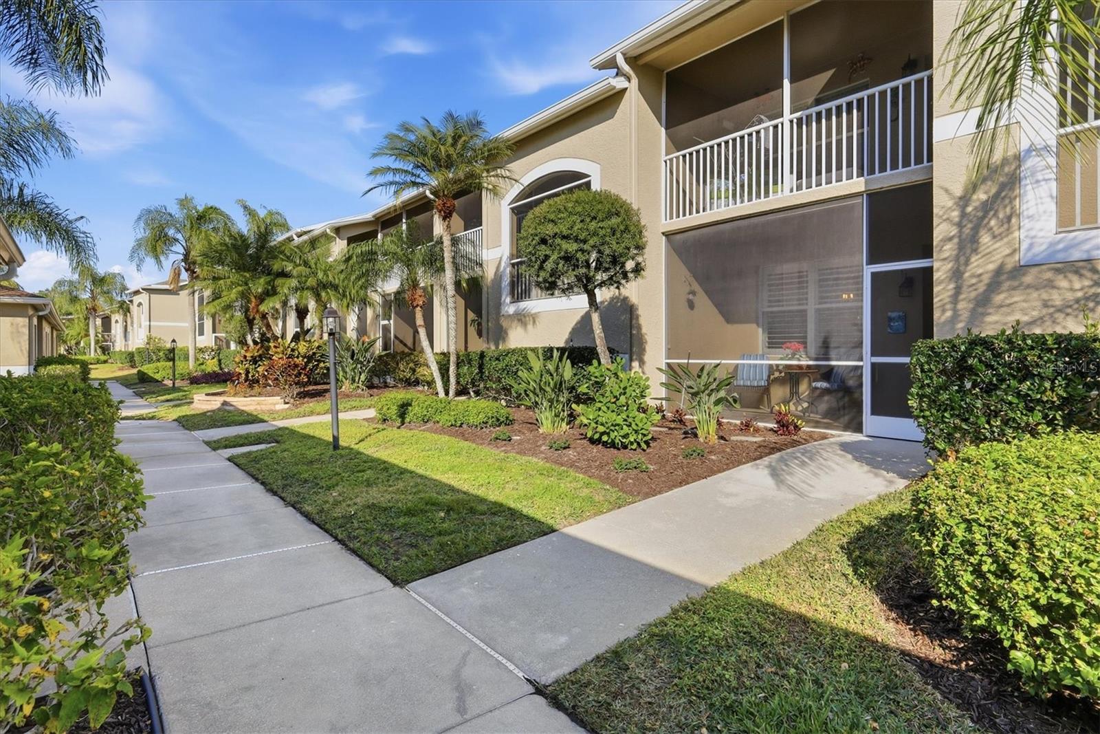 HERITAGE OAKS GOLF & COUNTRY CLUB - Residential