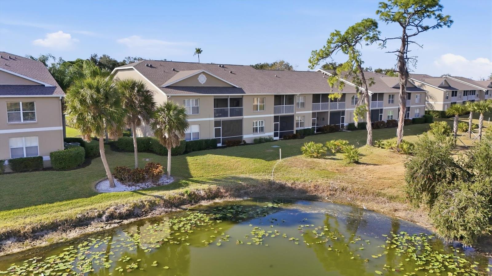HERITAGE OAKS GOLF & COUNTRY CLUB - Residential