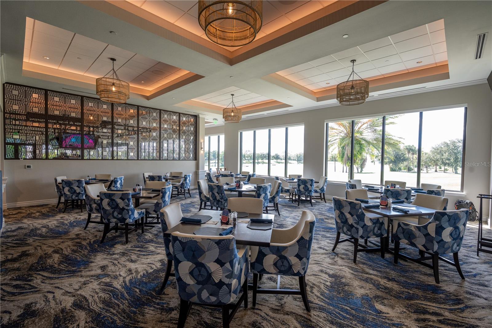 HERITAGE OAKS GOLF & COUNTRY CLUB - Residential