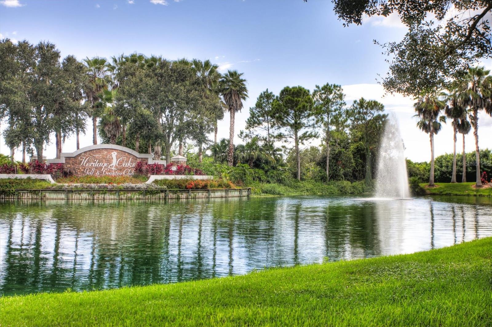 HERITAGE OAKS GOLF & COUNTRY CLUB - Residential
