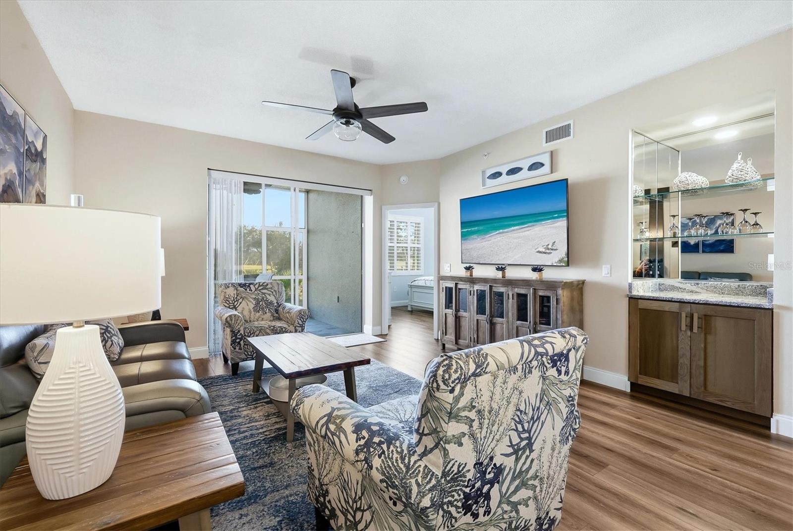 HERITAGE OAKS GOLF & COUNTRY CLUB - Residential