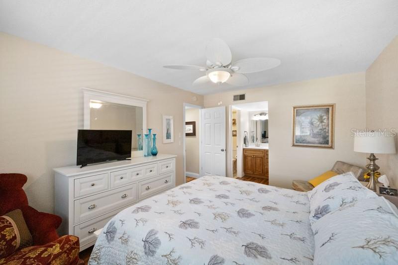 OLD ISLAND INN CONDO - Residential Lease