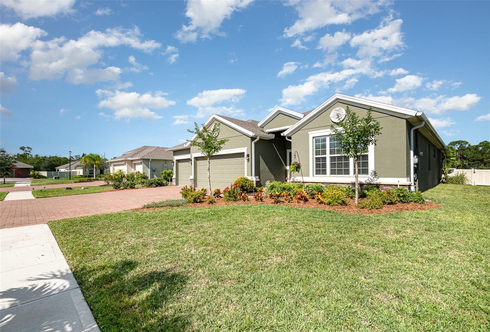 684 STONEBRIAR DRIVE SE