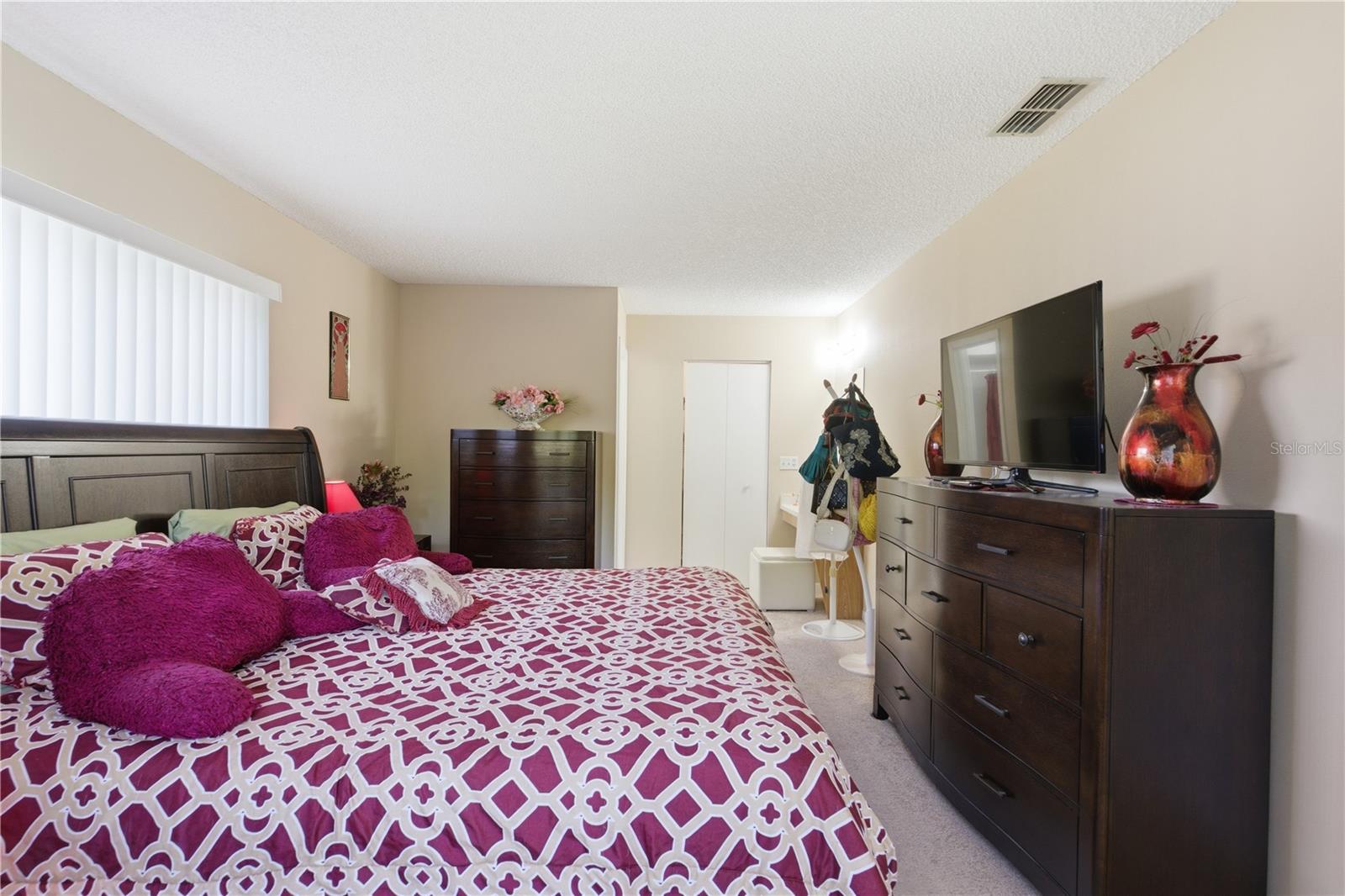 PALM CAY 02 - Residential