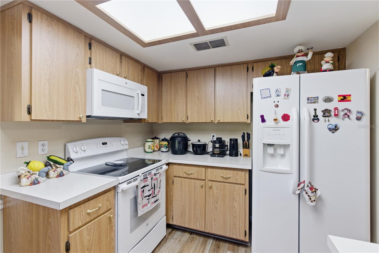 PALM CAY 02 - Residential