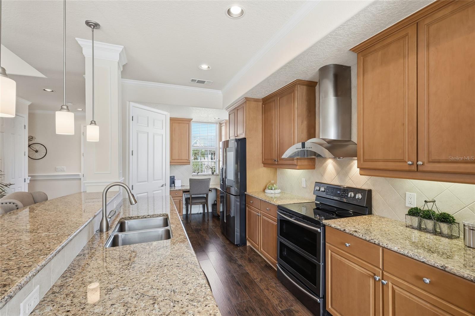 SAVANNAH PRESERVE AT UNIVERSITY PLACE - Residential