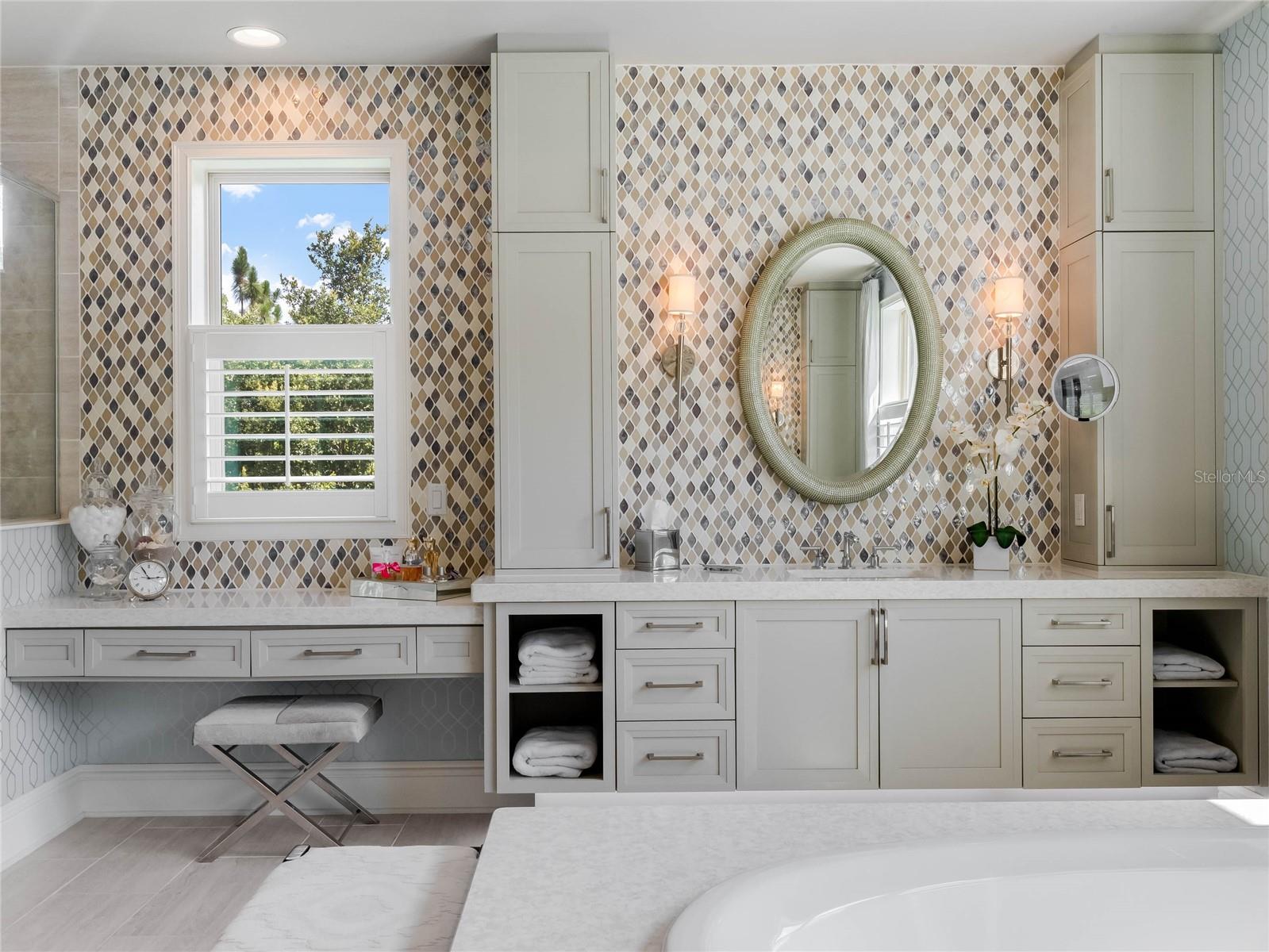 LAKE MARKHAM LANDINGS - Residential