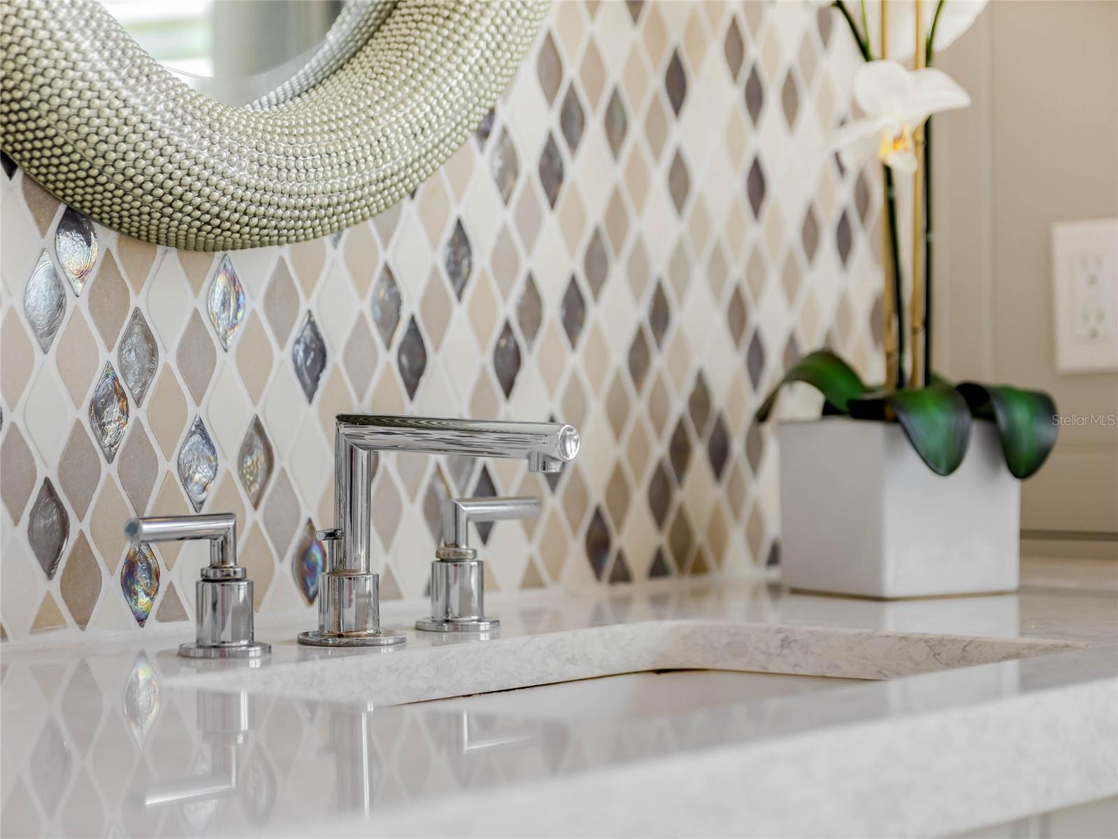 LAKE MARKHAM LANDINGS - Residential