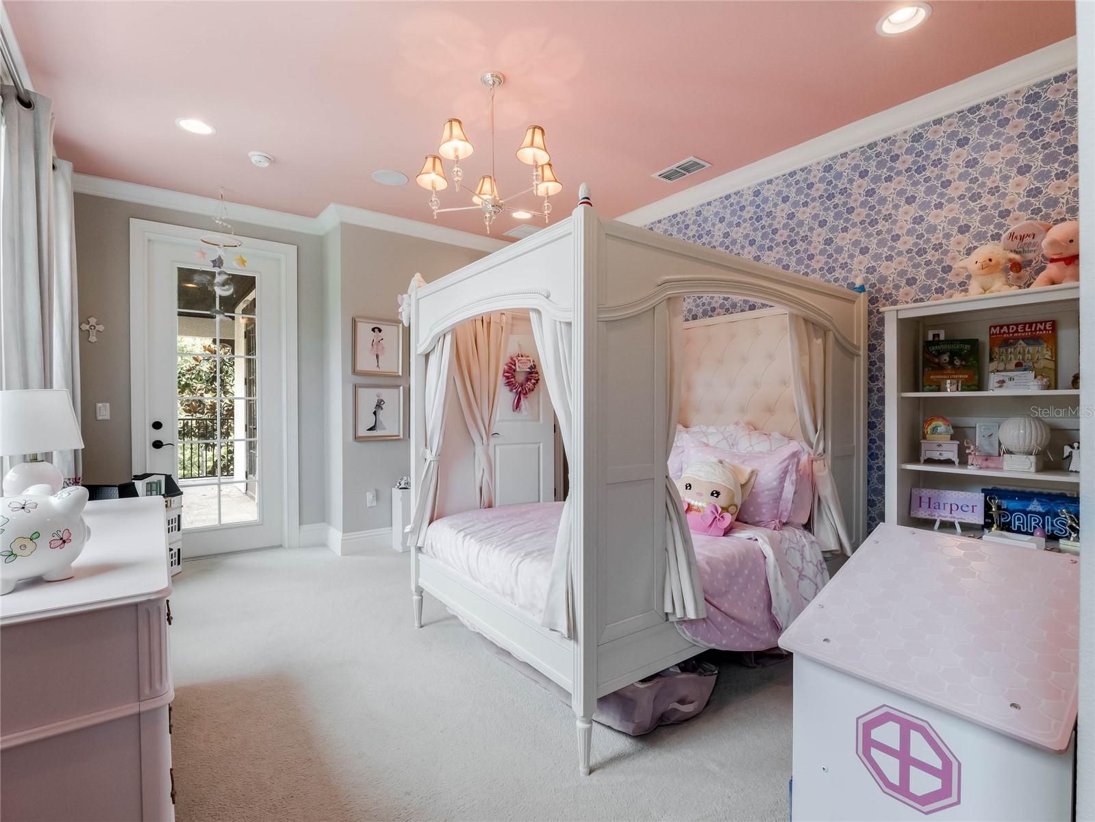 LAKE MARKHAM LANDINGS - Residential