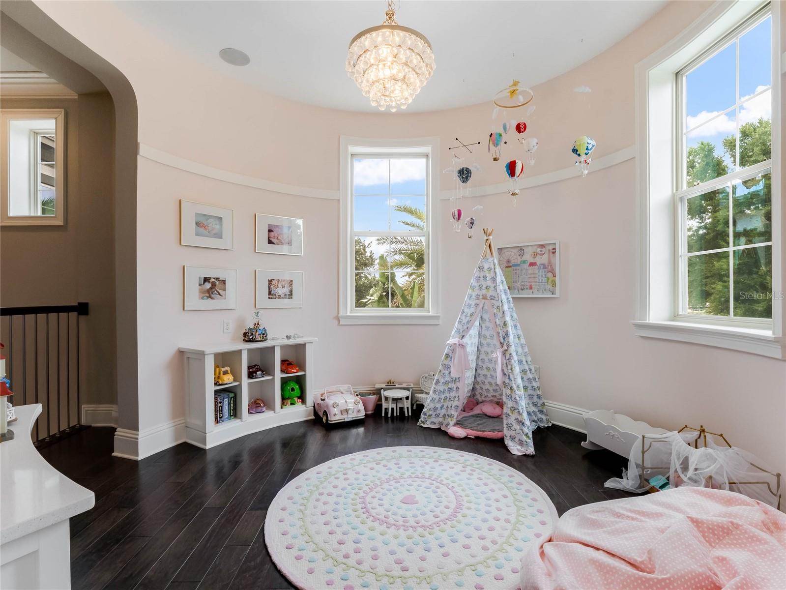 LAKE MARKHAM LANDINGS - Residential