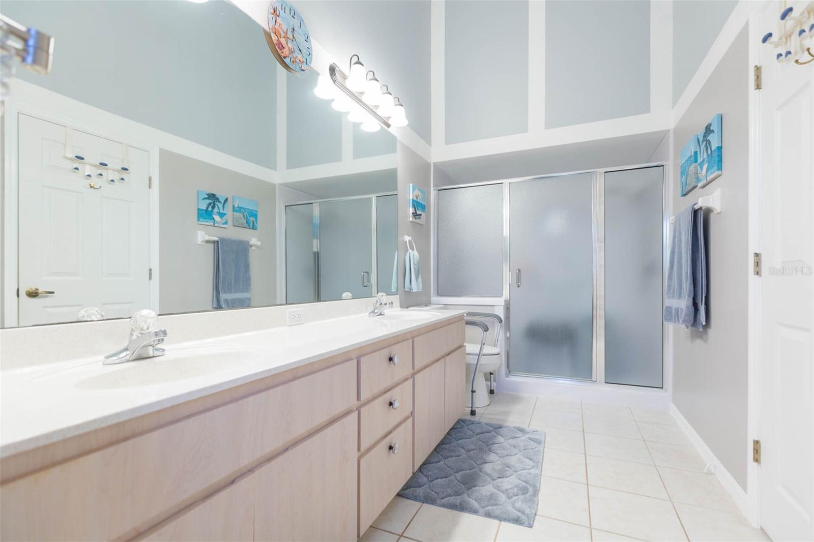 WELLINGTON AT SEVEN HILLS PH 2 - Residential