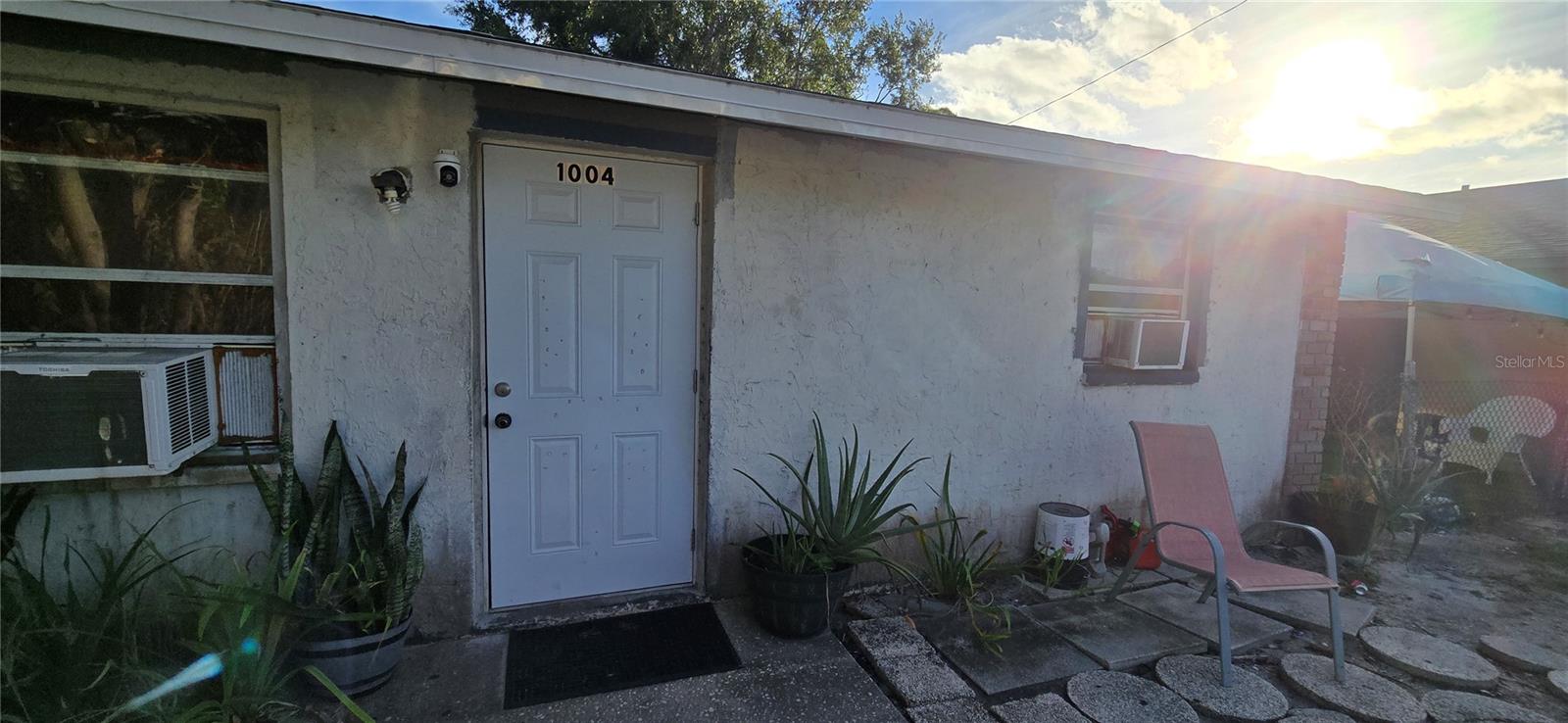 CAYMAN PARK - Residential Income