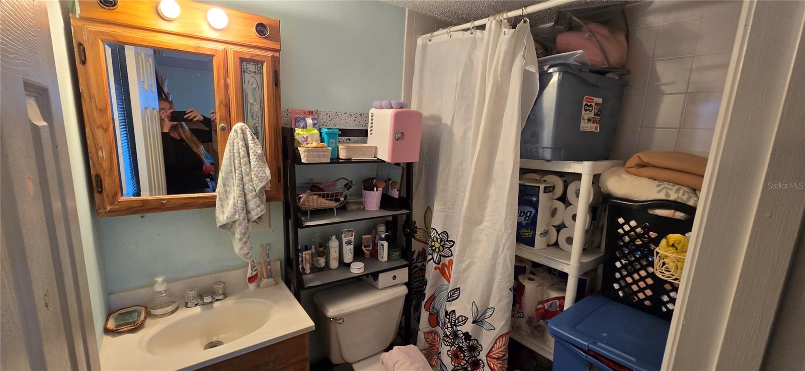 CAYMAN PARK - Residential Income