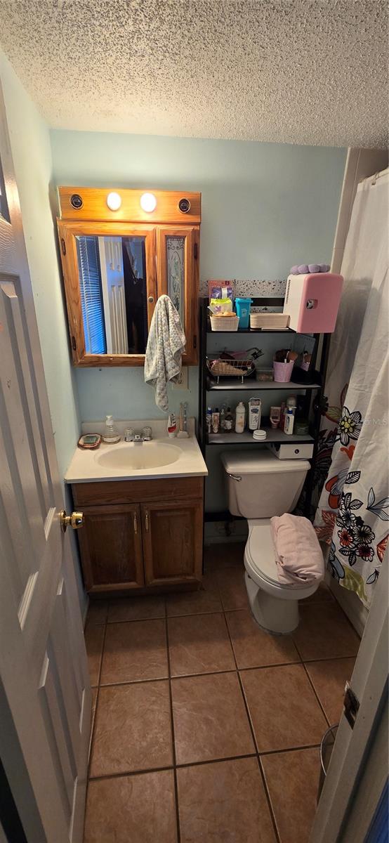 CAYMAN PARK - Residential Income