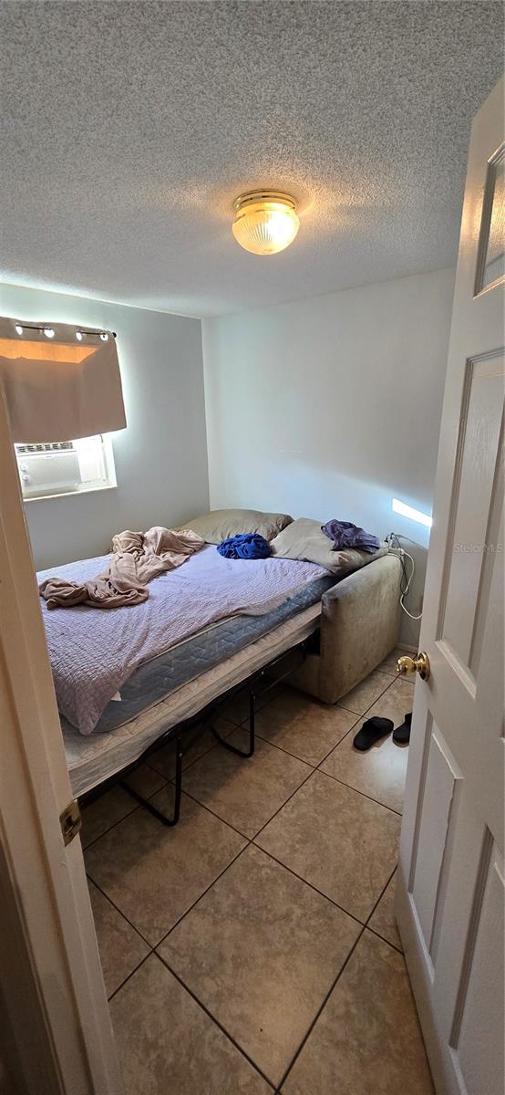 CAYMAN PARK - Residential Income