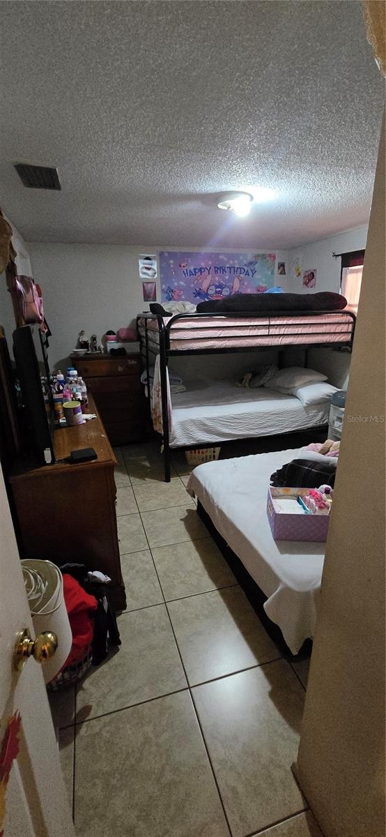 CAYMAN PARK - Residential Income