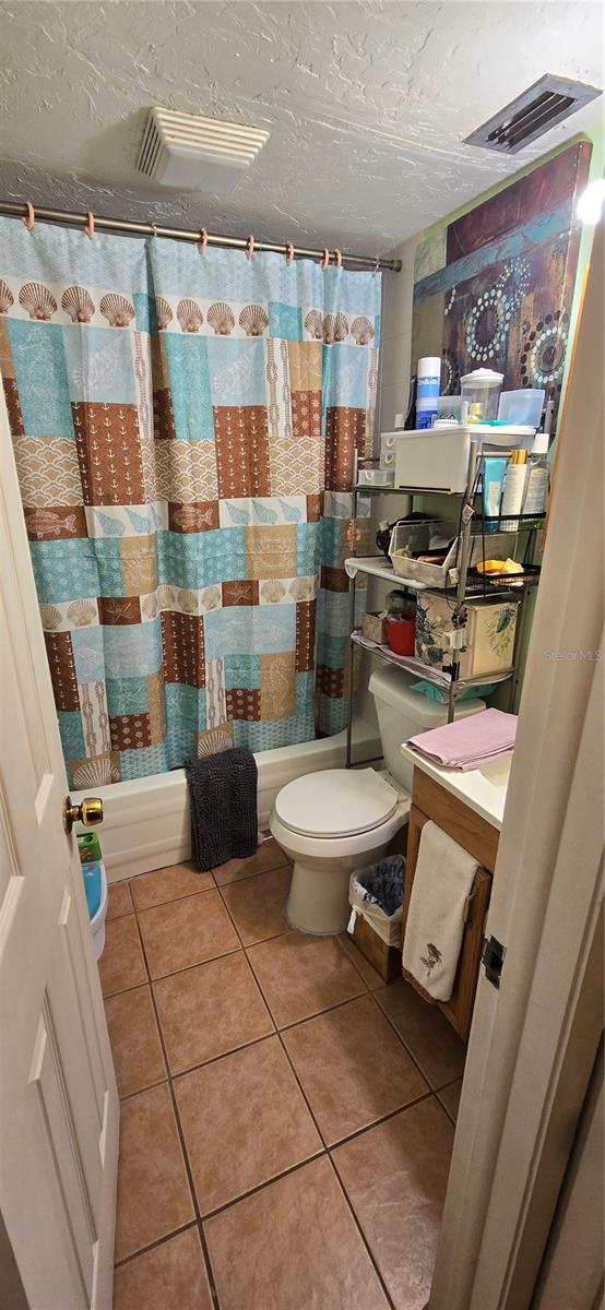 CAYMAN PARK - Residential Income