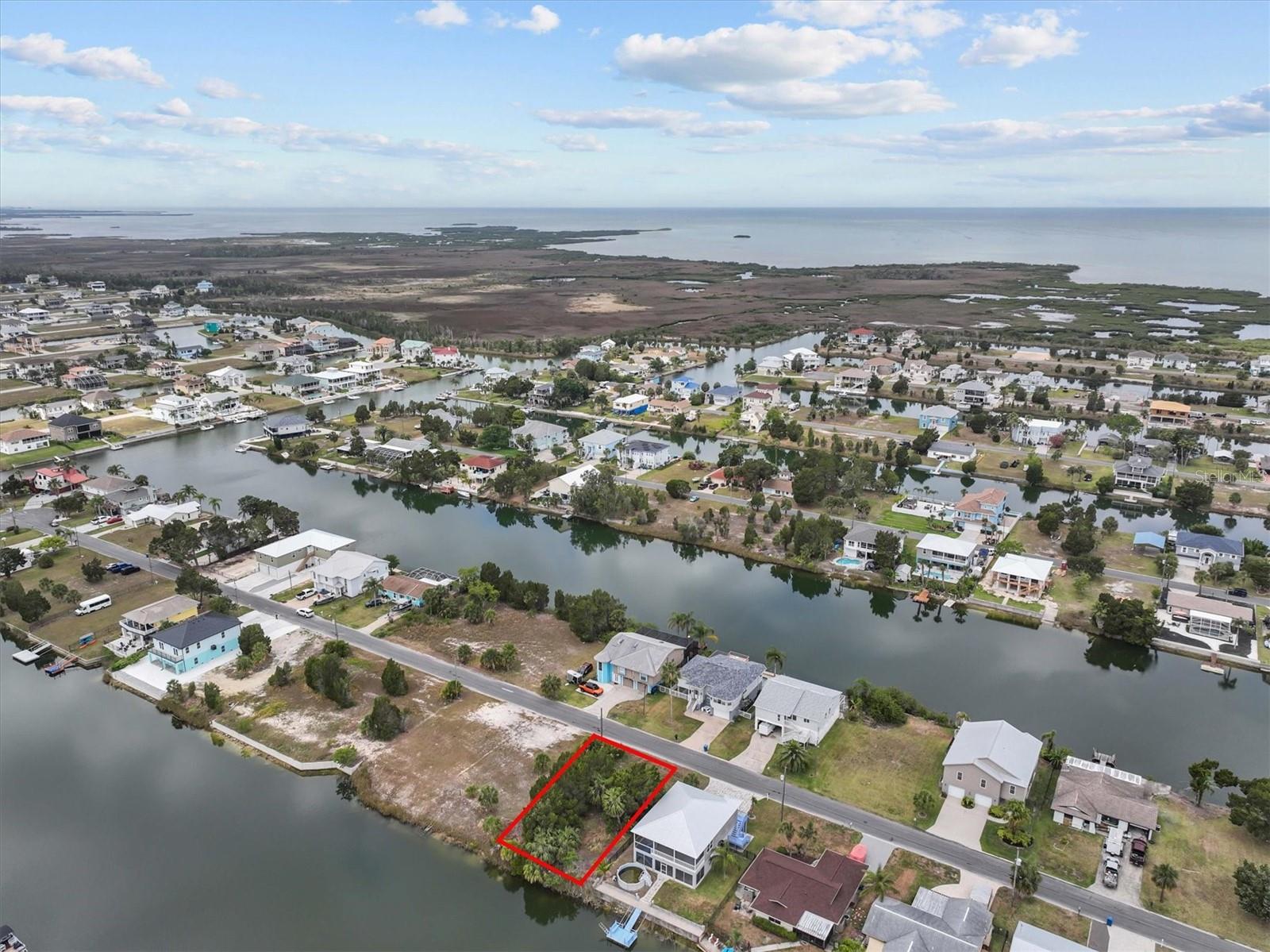 HERNANDO BEACH - Land