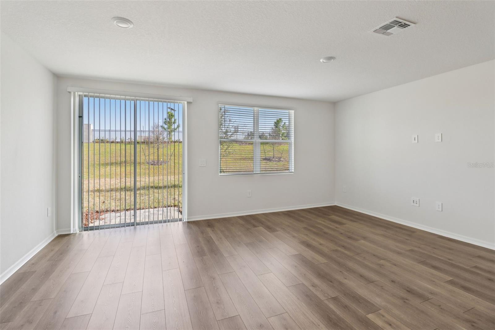 THE RESERVE AT HAMMOCK OAKS - Residential