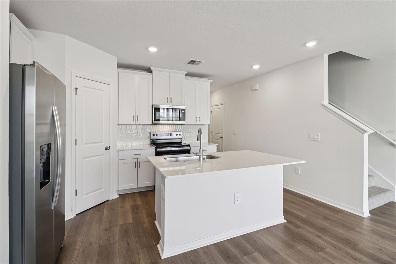 THE RESERVE AT HAMMOCK OAKS - Residential