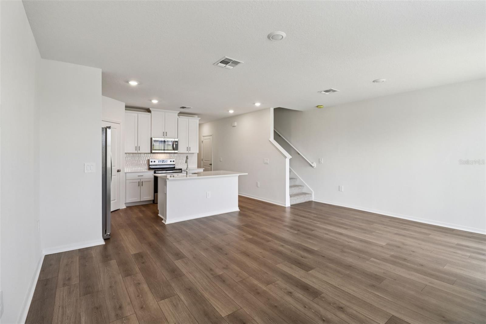 THE RESERVE AT HAMMOCK OAKS - Residential