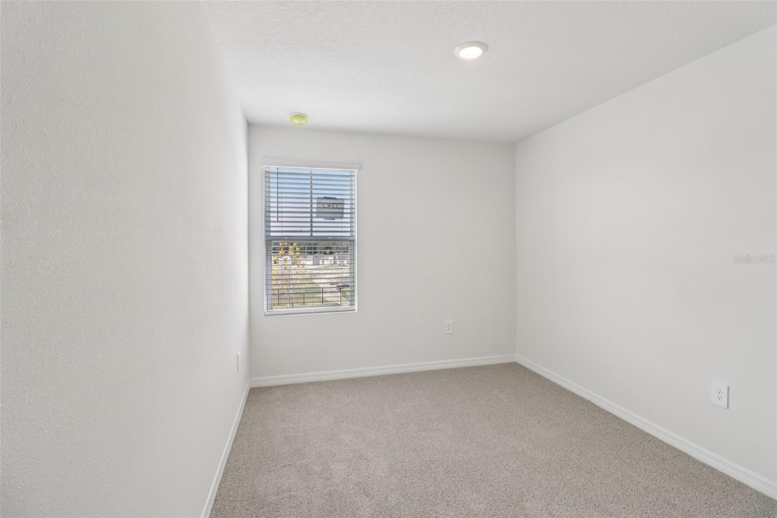 THE RESERVE AT HAMMOCK OAKS - Residential