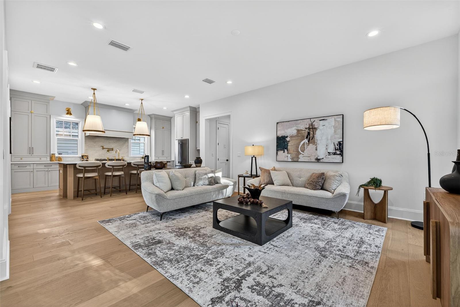 OLD KENTUCKY - Residential