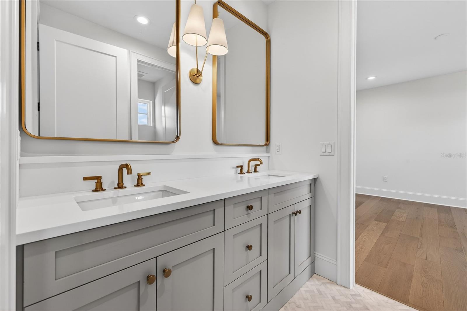 OLD KENTUCKY - Residential