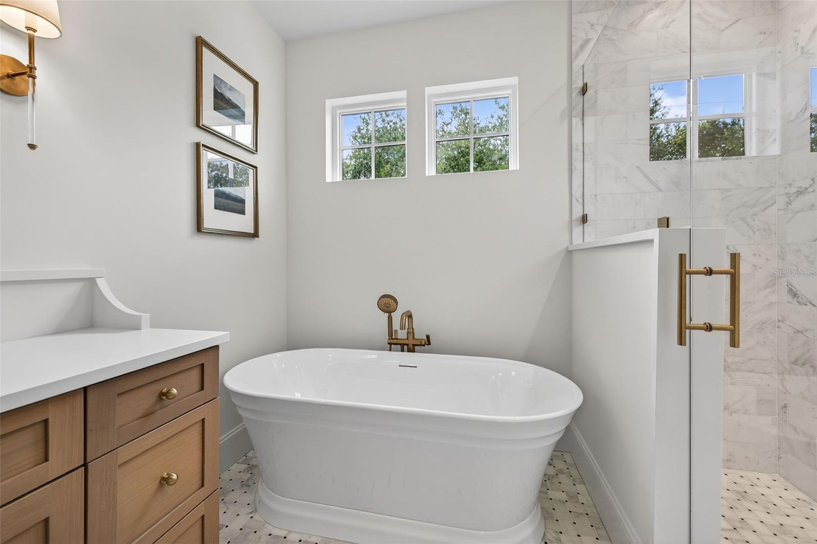 OLD KENTUCKY - Residential