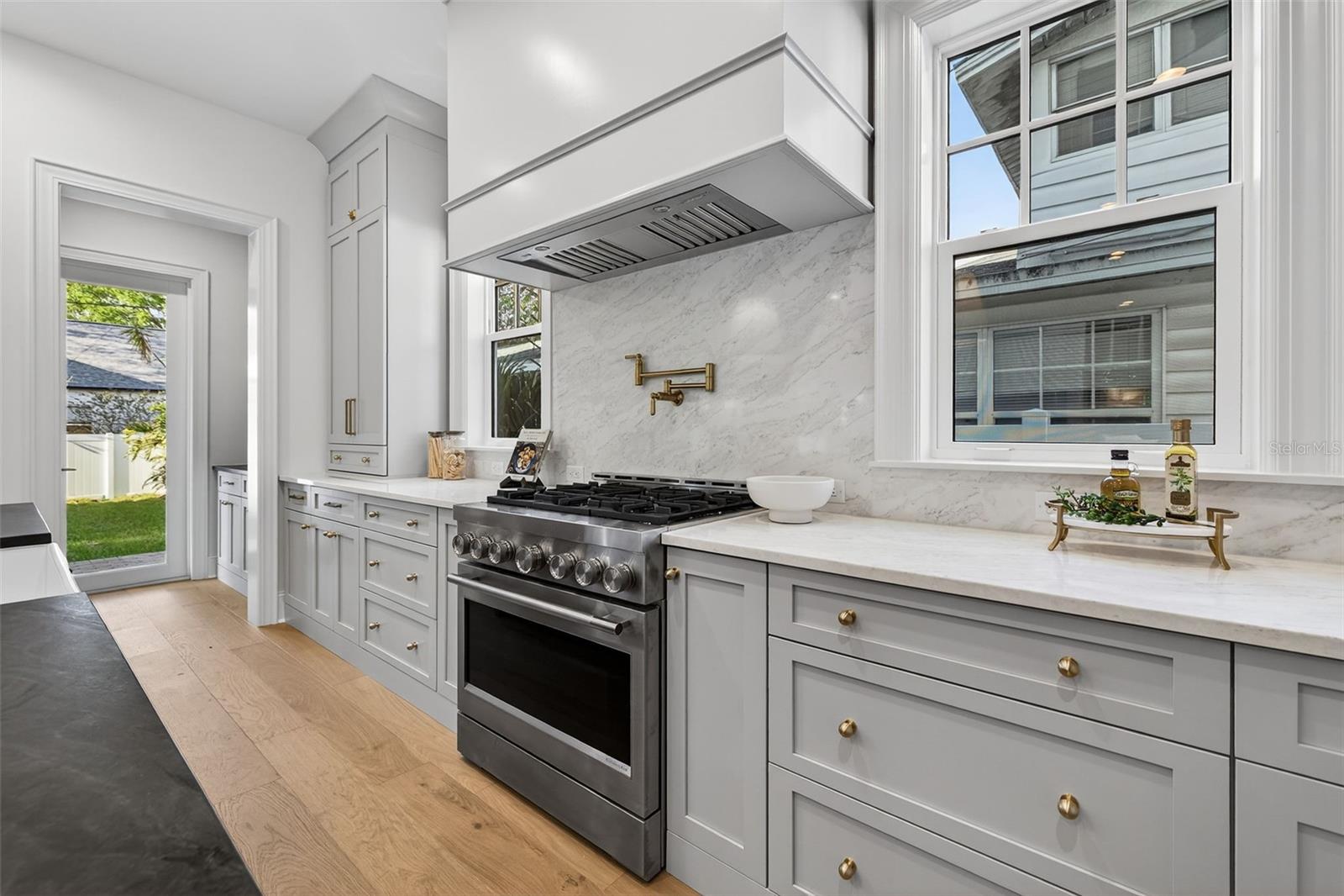 OLD KENTUCKY - Residential