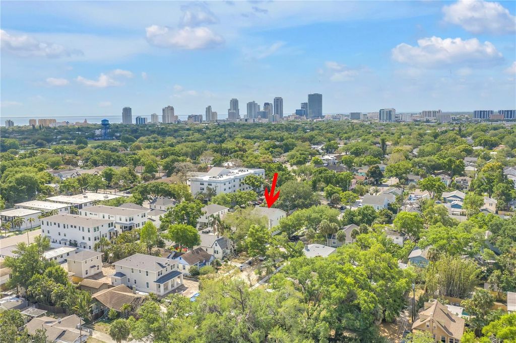 Photo of 939 19th Avenue N, St Petersburg, FL 33704 (MLS # TB8489587)