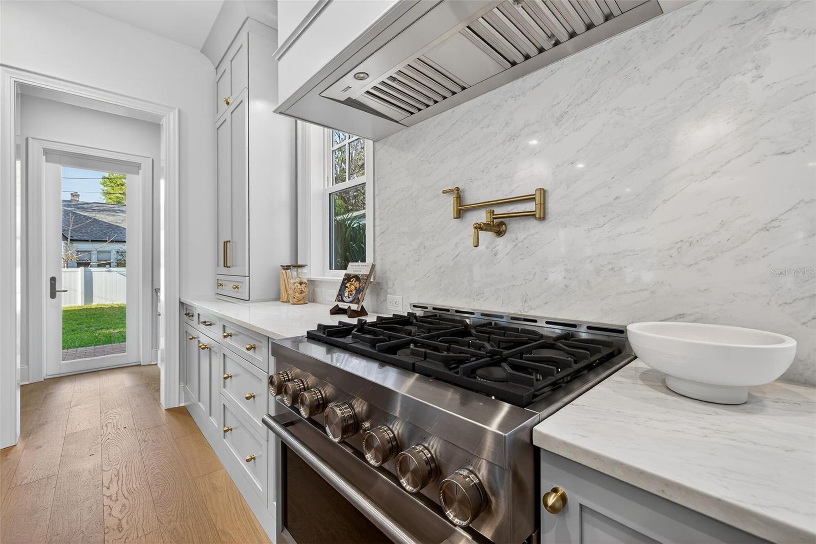 OLD KENTUCKY - Residential