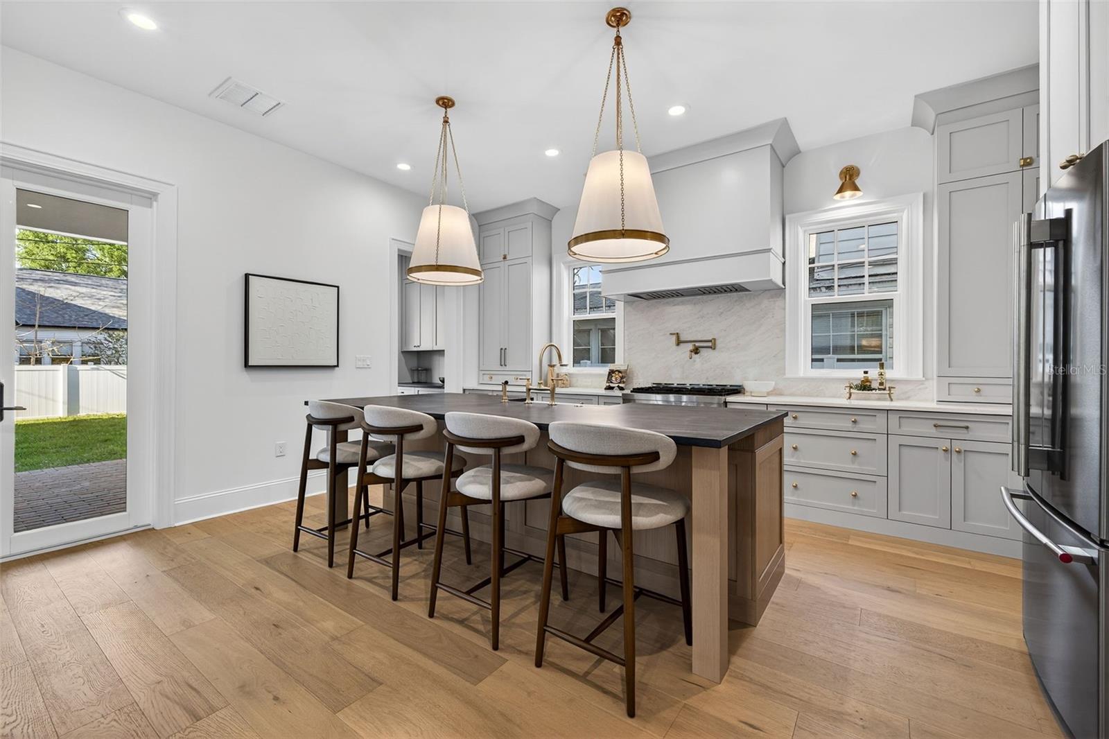 OLD KENTUCKY - Residential