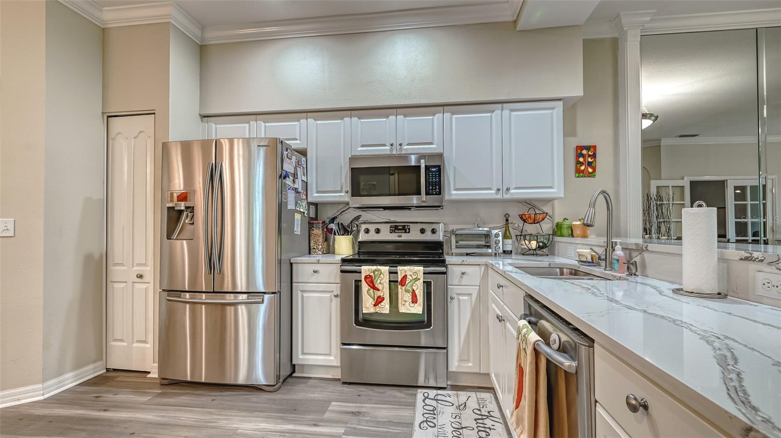 HERITAGE OAKS GOLF & COUNTRY CLUB - Residential