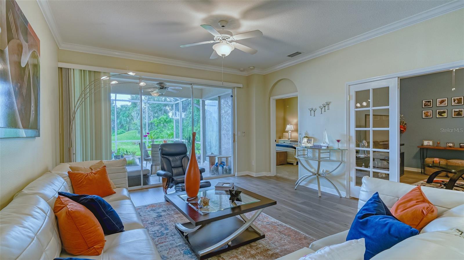 HERITAGE OAKS GOLF & COUNTRY CLUB - Residential