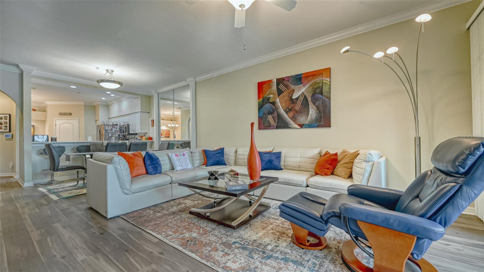 HERITAGE OAKS GOLF & COUNTRY CLUB - Residential