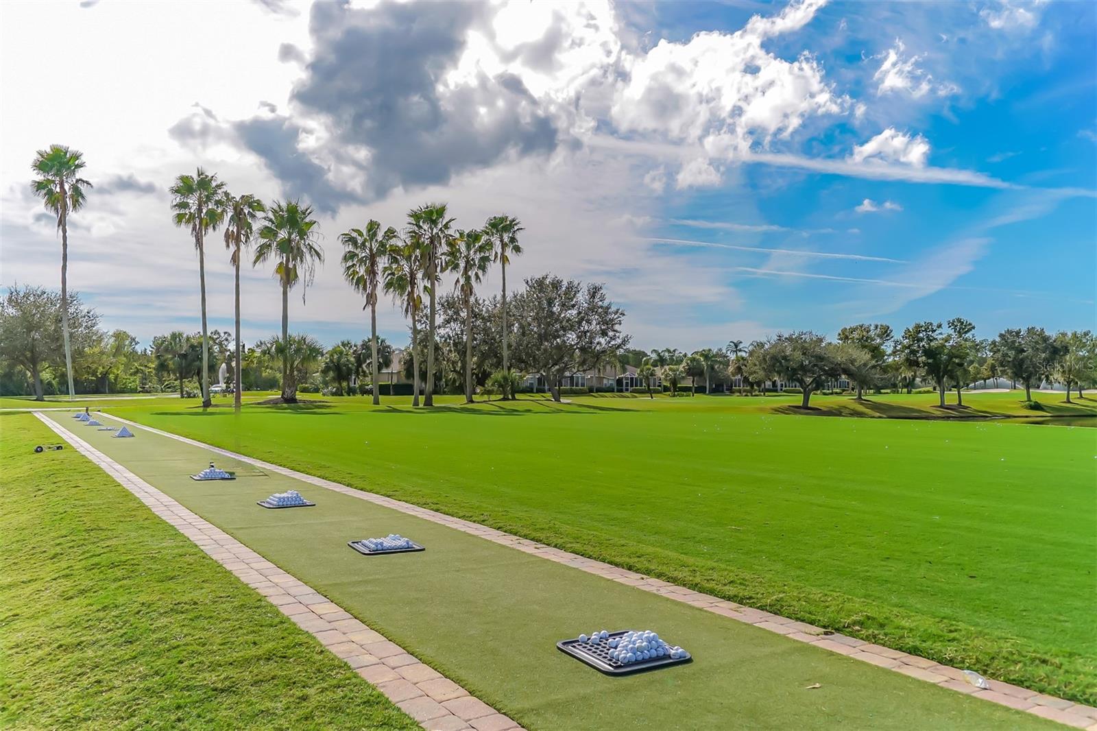 HERITAGE OAKS GOLF & COUNTRY CLUB - Residential