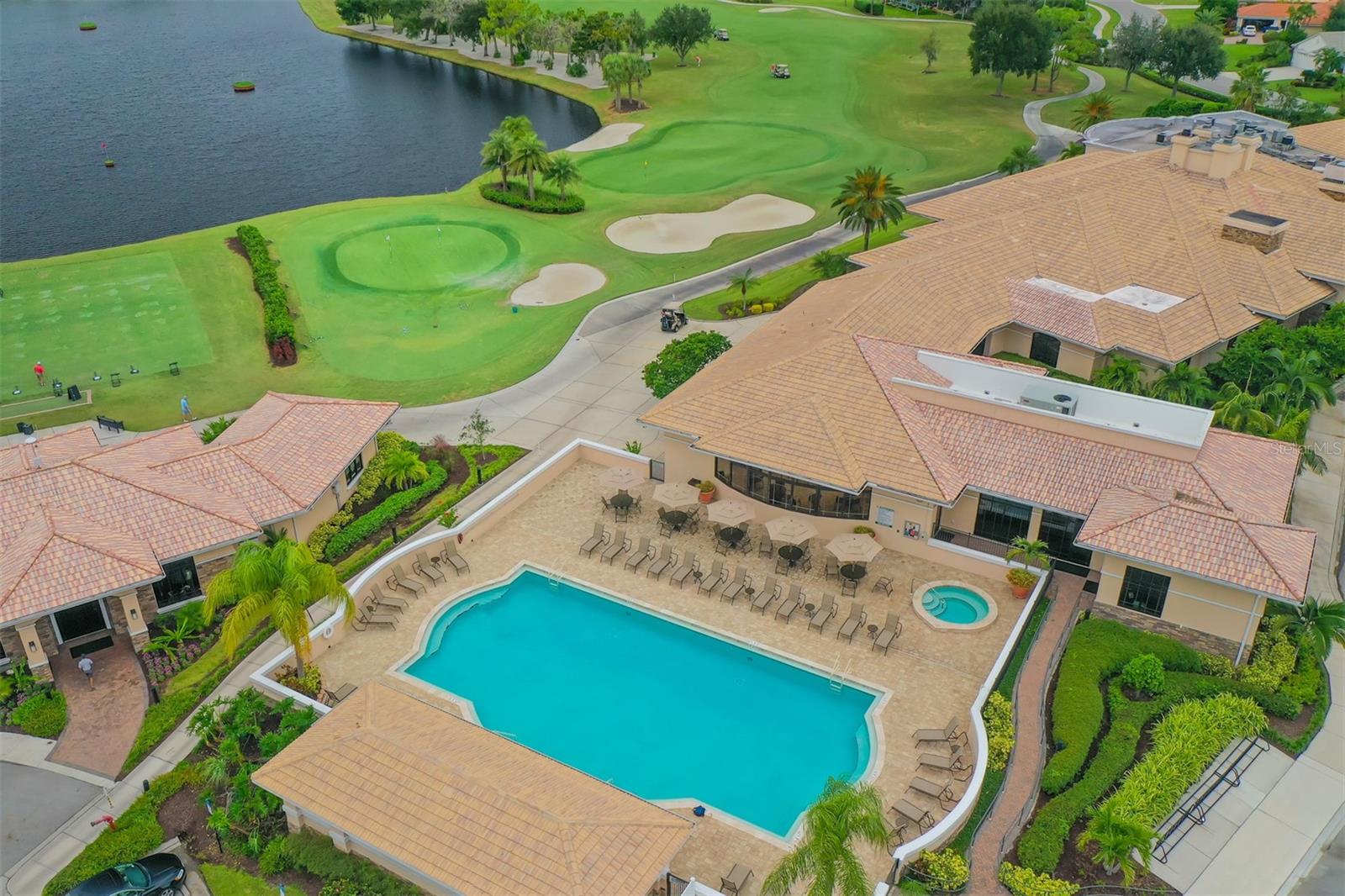 HERITAGE OAKS GOLF & COUNTRY CLUB - Residential