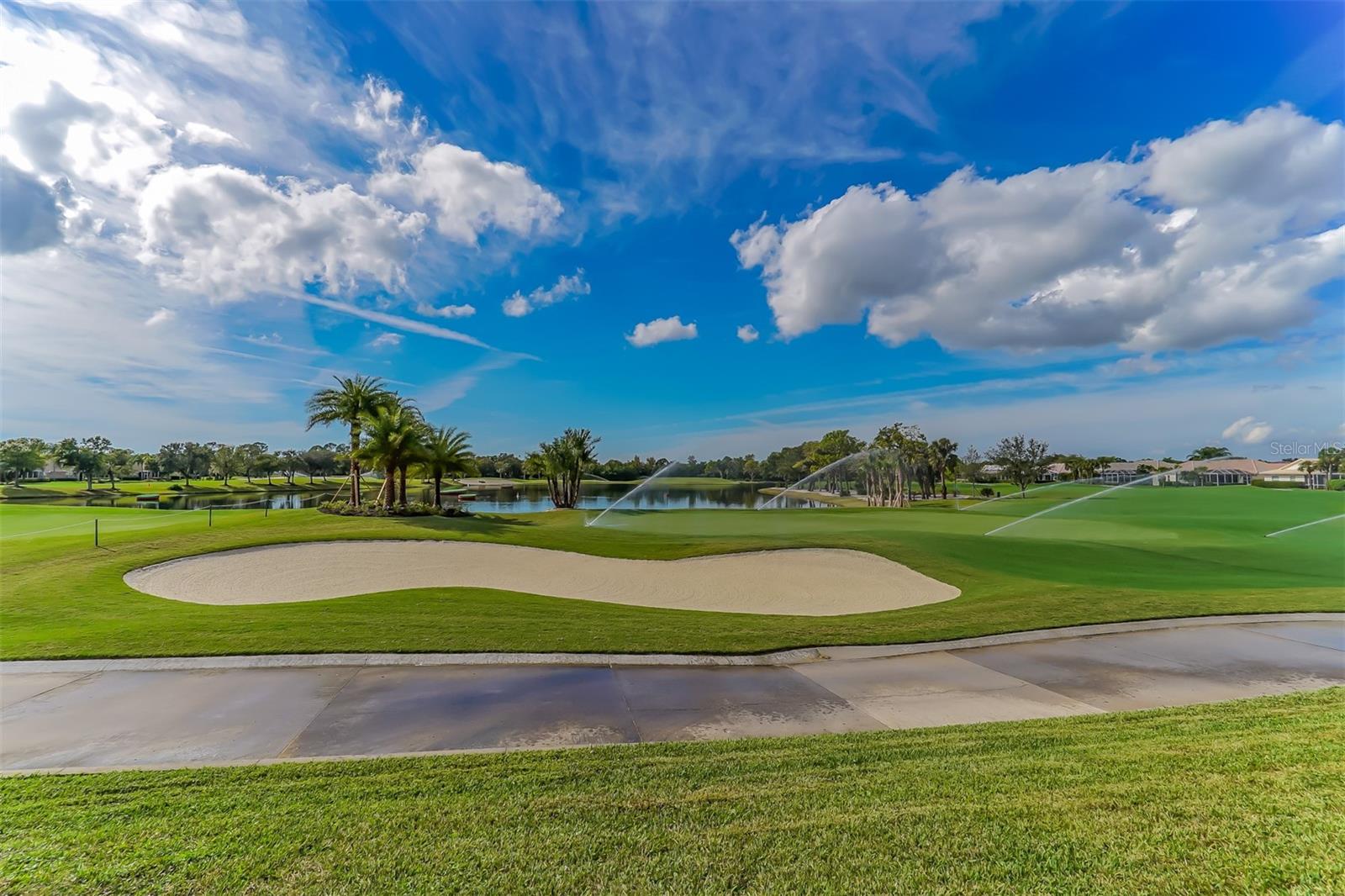 HERITAGE OAKS GOLF & COUNTRY CLUB - Residential