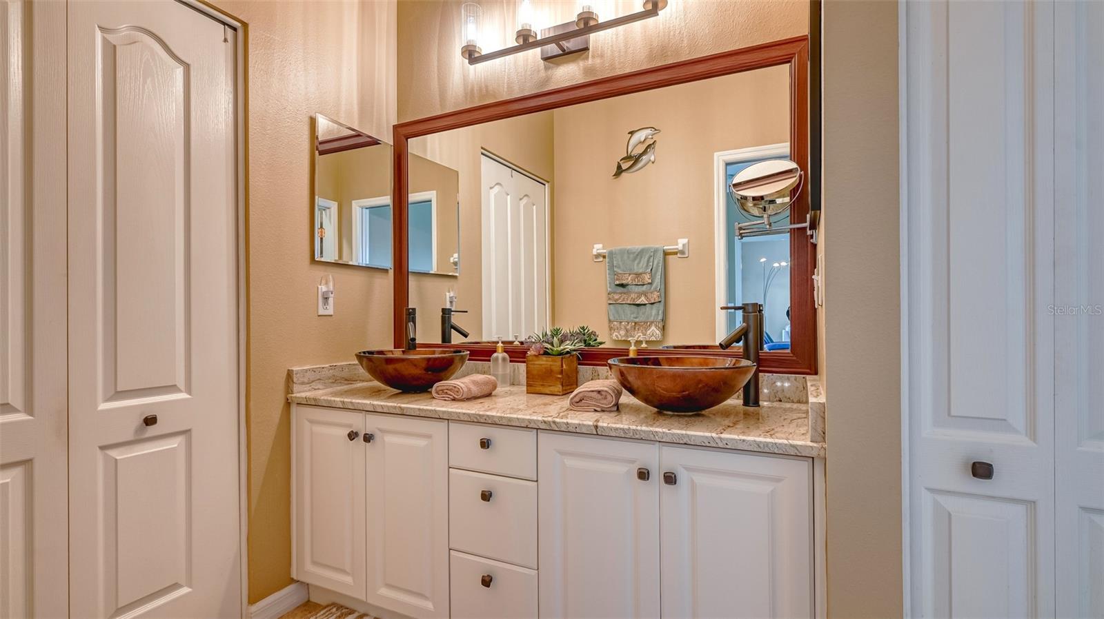 HERITAGE OAKS GOLF & COUNTRY CLUB - Residential