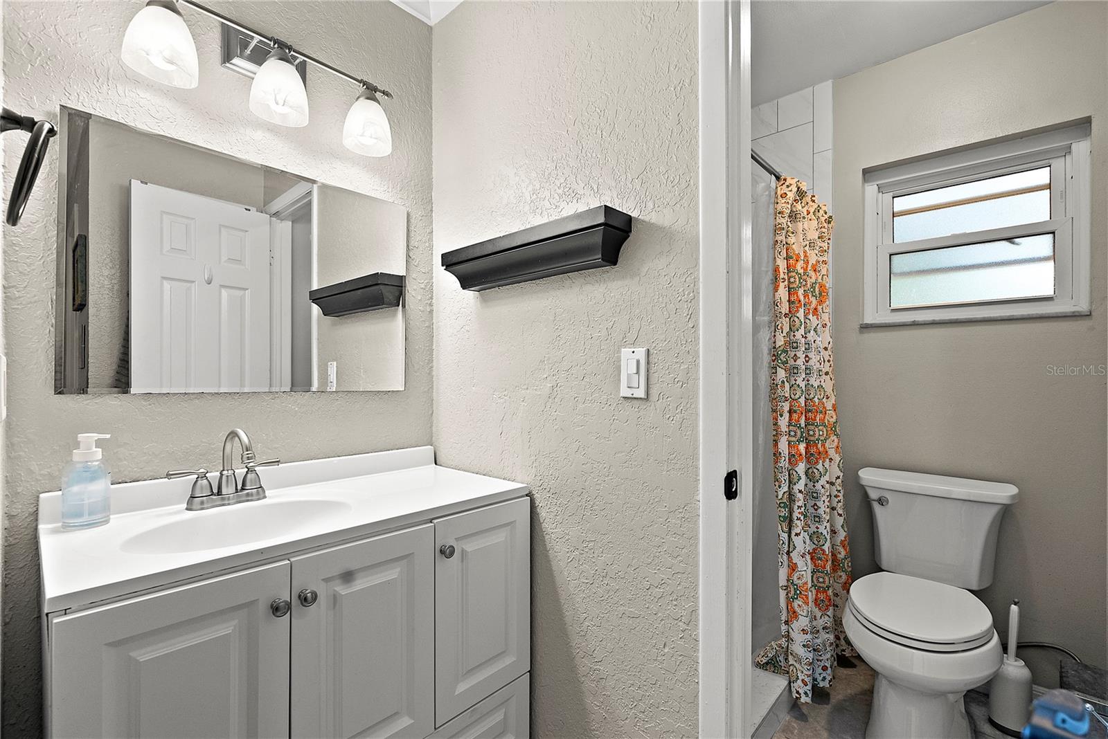 GROVEVIEW VILLAGE 1ST ADD REP - Residential