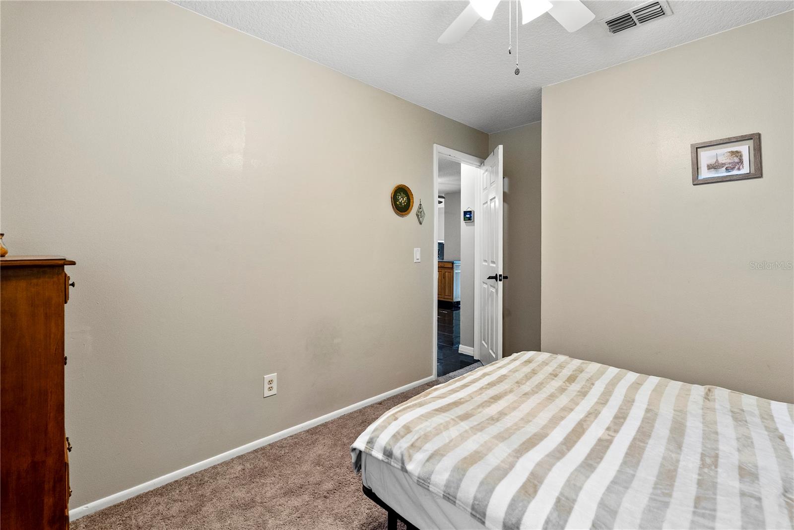 GROVEVIEW VILLAGE 1ST ADD REP - Residential