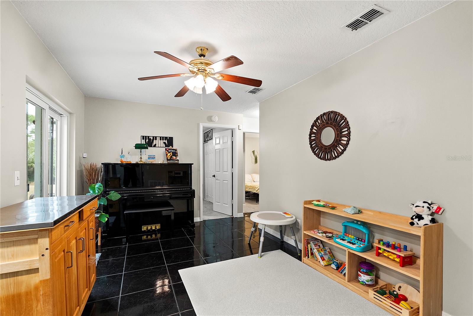 GROVEVIEW VILLAGE 1ST ADD REP - Residential