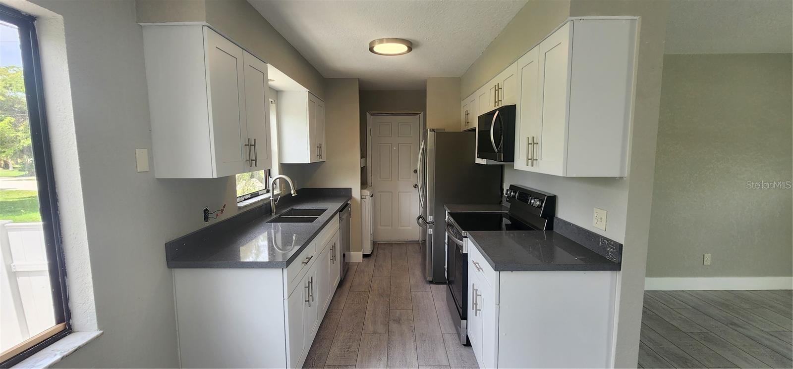 WOODS 2ND ADD - Residential Lease