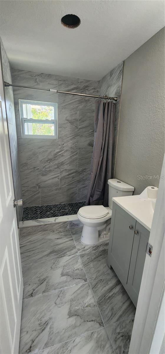 WOODS 2ND ADD - Residential Lease