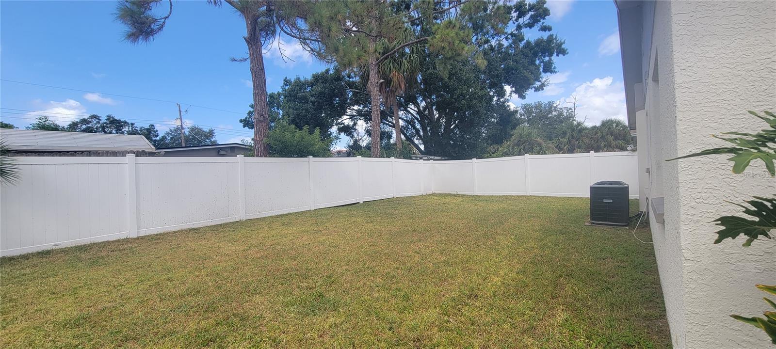 WEST PORT - Residential Lease