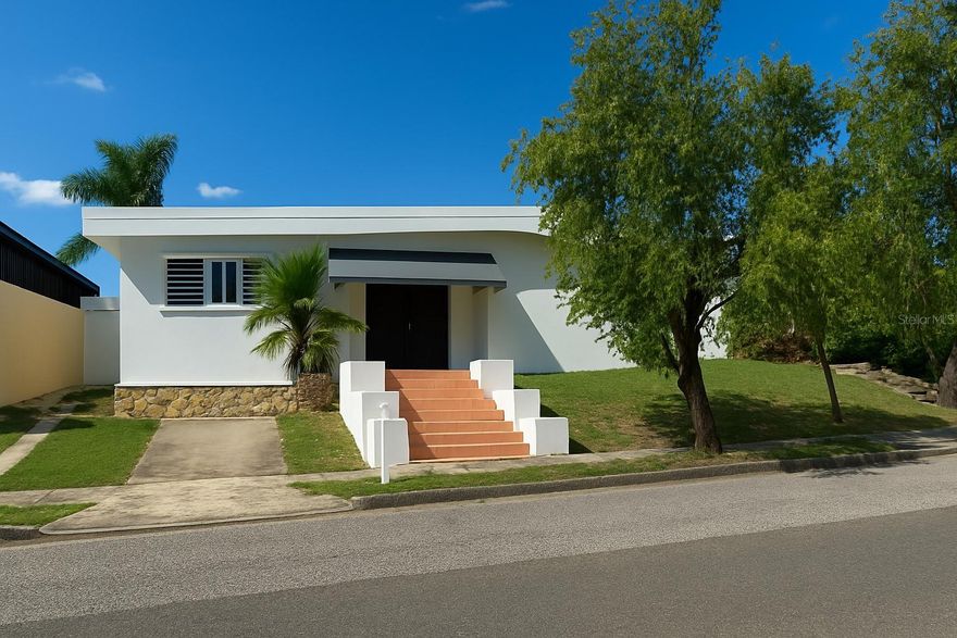 Spacious and functional single-story home. Located in a gated community, ideal for those seeking confort, privacy, and inviting spaces to enjoy with family.  It has 3 bedrooms, 3 bathrooms, formal living and dining room, kitchen with informal dining area, enclosed family room, separate laundry room, terrace area, additional exterior room ideal for storage or a home gym and a private pool. Prime location in a quiet and secure neighborhood, close to schools, hospitals, super markets, pharmacies, restaurants and main roads.